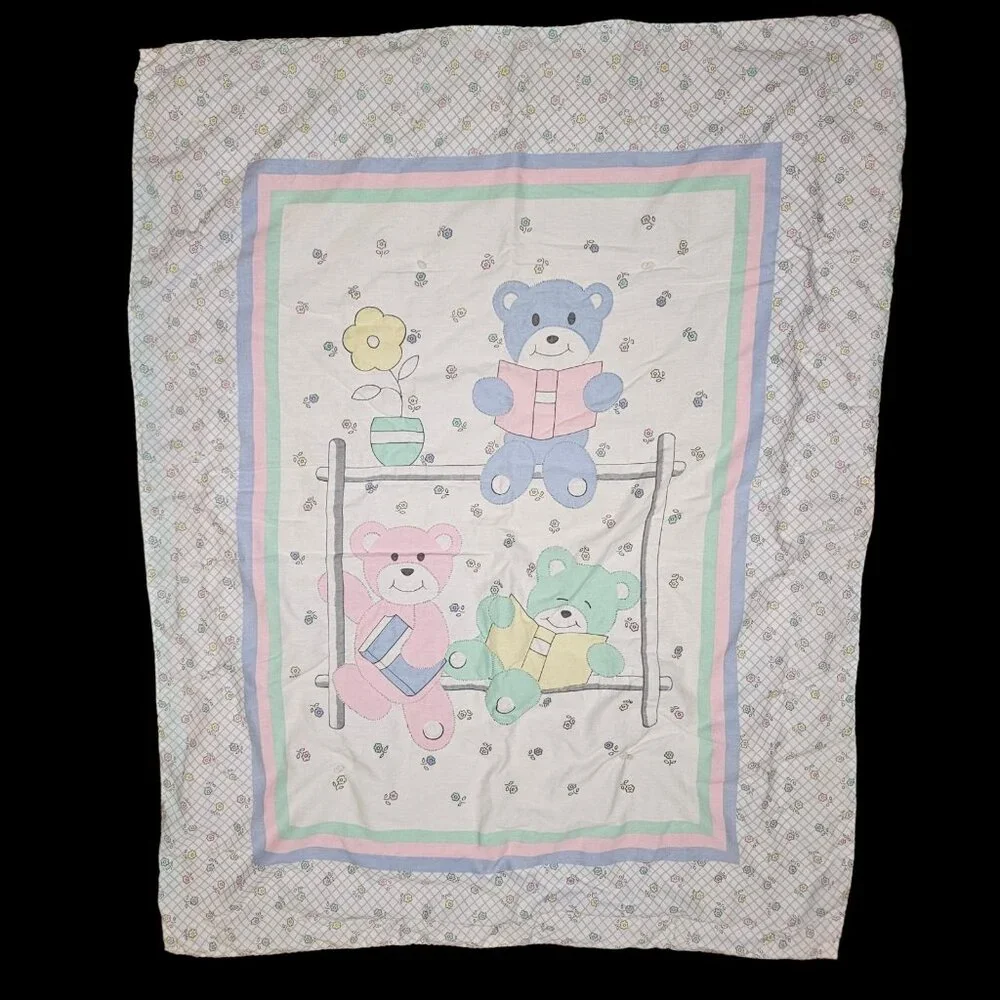 VTG 80s‎ Hand Stitched Baby Quilt Blanket Hearts Teddy Bears Reading Books